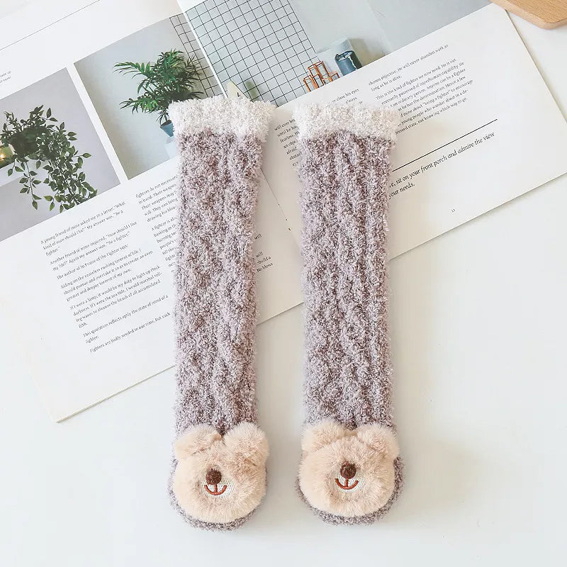 Calcetines pantuflas suaves y peludos para bebé