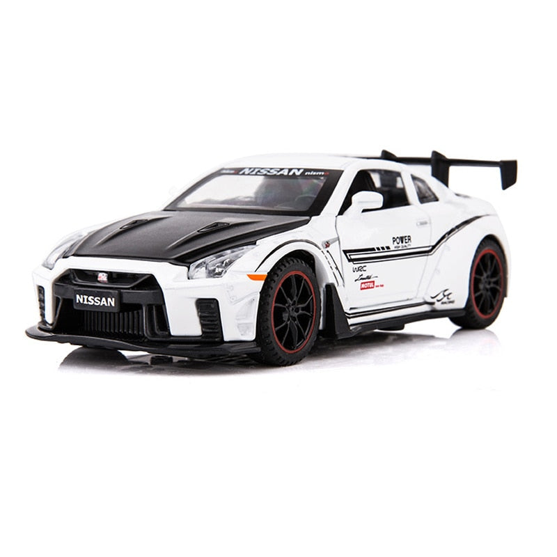 Réplica del Nissan GT-R35 a escala 1:32