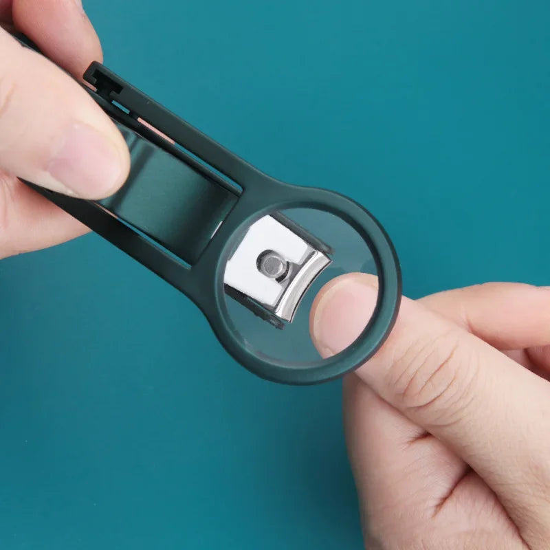 Nail Clipper with Magnifying Glass