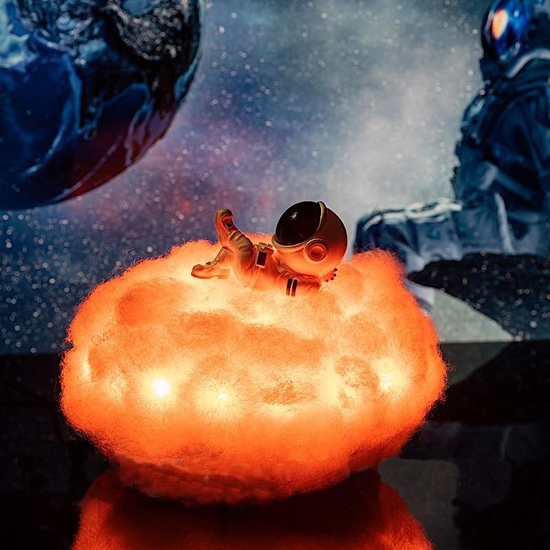 Cloud Astronaut Lamp